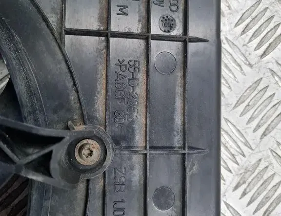 VOLKSWAGEN Golf 4 generation (1997-2006) Dzinēja dzesēšanas ventilators/difuzors 1J0121205B 33304271