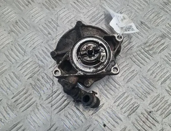 AUDI A4 B7/8E (2004-2008) Vakuuma sūknis 33306183