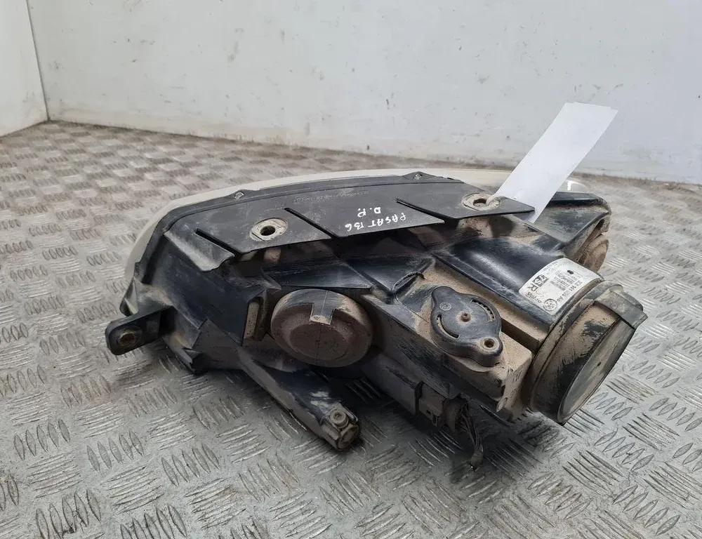 VOLKSWAGEN Passat B7 (2010-2015) Priekšējais labais lukturis 3C0941006AB 33310797