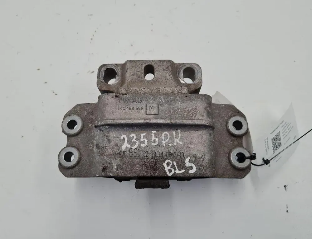 VOLKSWAGEN Golf Plus 1 generation (2004-2009) Front engine mount 1K0199555M 33389117