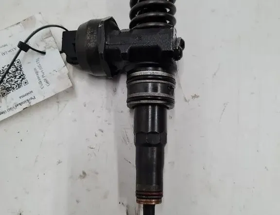 VOLKSWAGEN Golf Plus 1 generation (2004-2009) Форсунка 038130073BN,0414720313 33389736