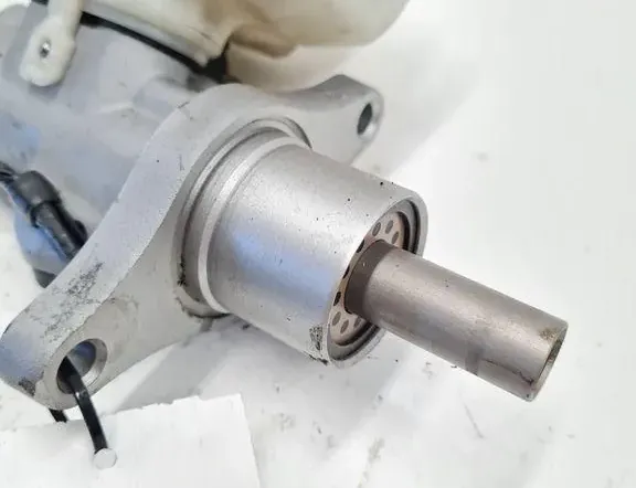 SKODA Superb 1 generation (2001-2008) Рабочий тормозной цилиндр 1K1614019L 33390324