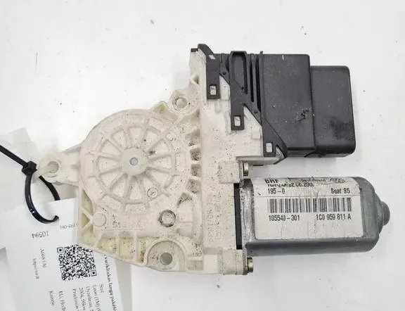 SEAT Leon 1 generation (1999-2005) Aizmugurējo kreiso durvju loga pacēlāja motorīts 1C0959811A 33390406