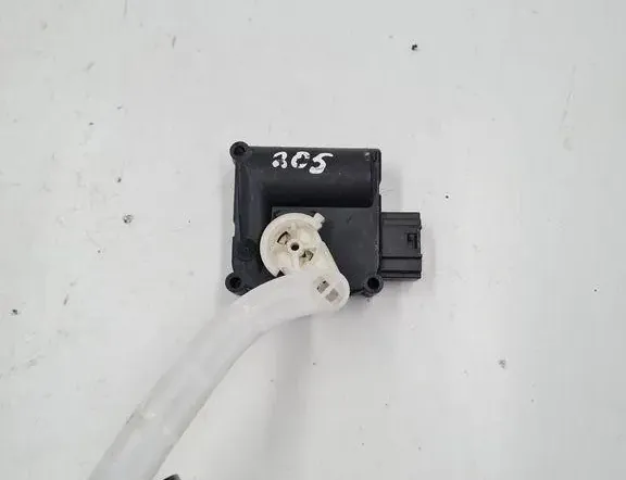 AUDI A6 C8/4K (2018-2024) Клапаны управления внутренним подогревом 4F0820511B 33391997