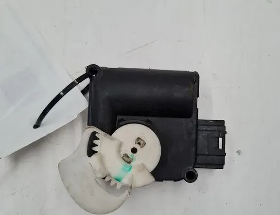 AUDI A6 C8/4K (2018-2024) Клапаны управления внутренним подогревом 4F0820511A 33391998