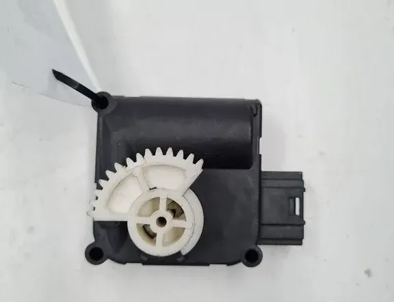 AUDI A6 C8/4K (2018-2024) Клапаны управления внутренним подогревом 4F0820511B 33392052