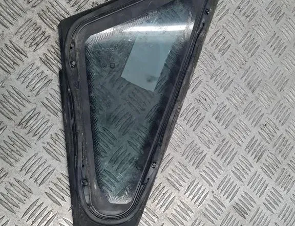 OPEL Zafira B (2005-2010) Фортка передняя левая 33393795