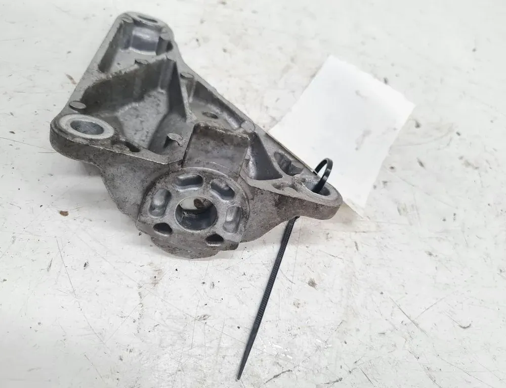 AUDI A8 D3/4E (2002-2010) Gearbox Mount Bracket 4E0399113AA 34262678