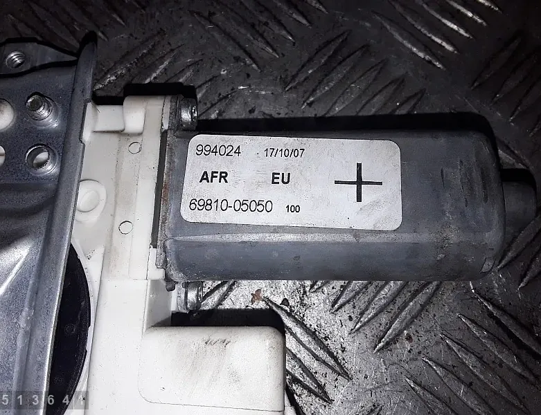 MERCEDES-BENZ G-Class W463 (1990-2024) Aizmugurējo kreiso durvju logu pacēlājs 6981005050 33148605