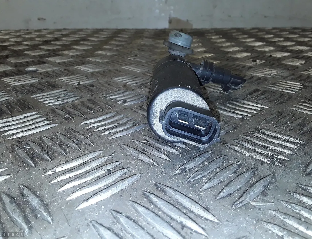 LAND ROVER Defender 1 generation (1983-2016) Left Side Headlamp Washer 33545744