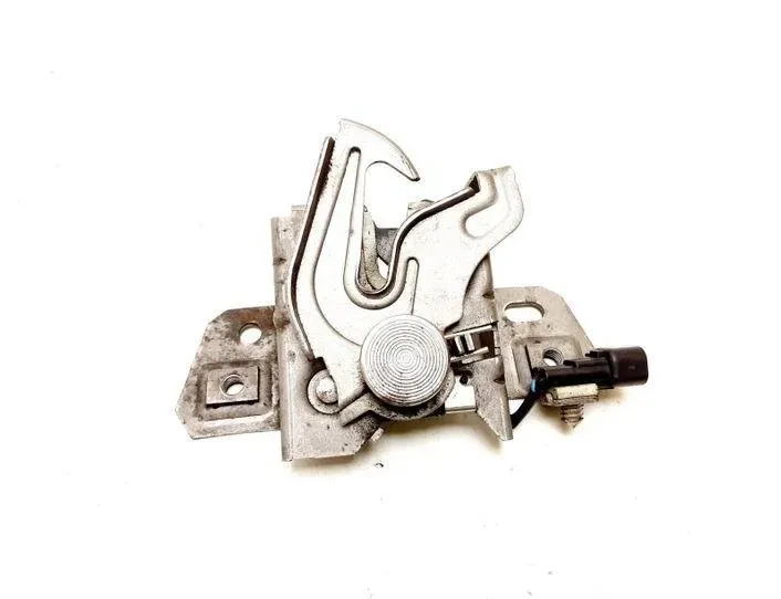 VOLVO V50 1 generation (2003-2012) Motora pārsega slēdzene 30716530 20539720