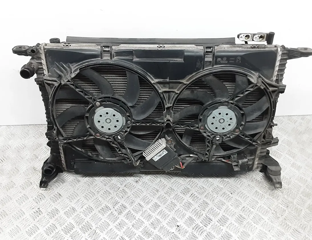 AUDI Q3 8U (2011-2020) Cooling Parts 8K0121251L 33912408