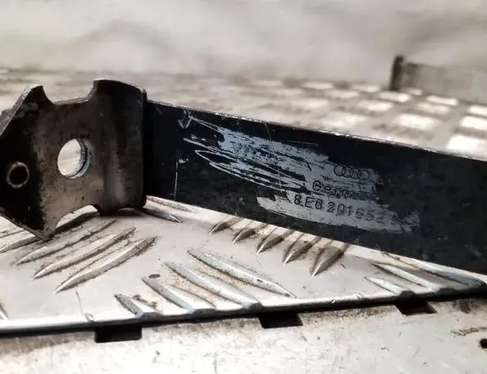 VOLKSWAGEN Passat B5 (1996-2005) Fuel Tank Holder 8E0201654G 25154196