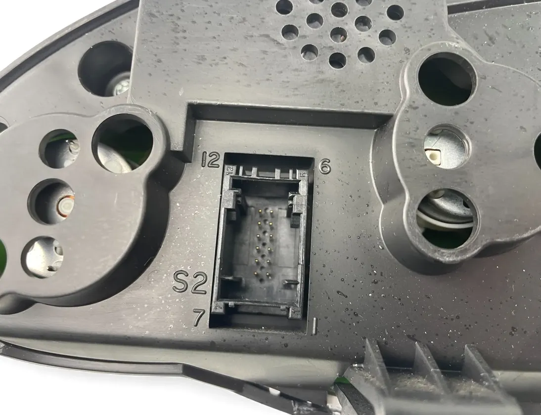 ROVER 75 1 generation (1999-2005) Instrumentu panelis/spidometrs 110008878015 33238291