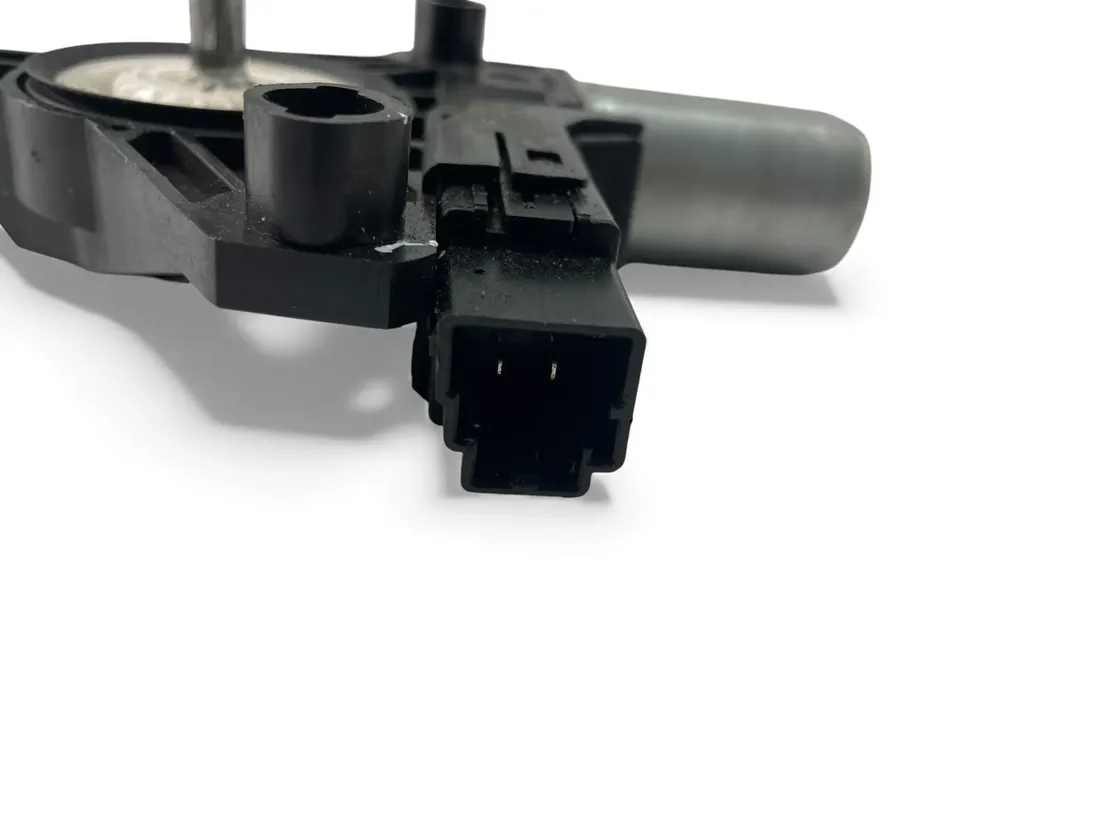 VOLVO V40 2 generation (2012-2020) Моторчик стеклоподъемника задней левой двери C17544-100 33478776