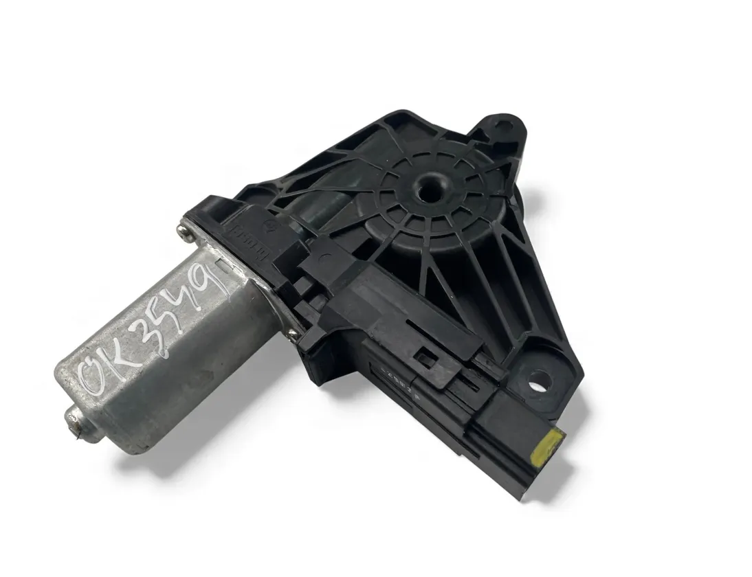 VOLVO V40 2 generation (2012-2020) Aizmugurējo kreiso durvju loga pacēlāja motorīts C17544-100 33479273