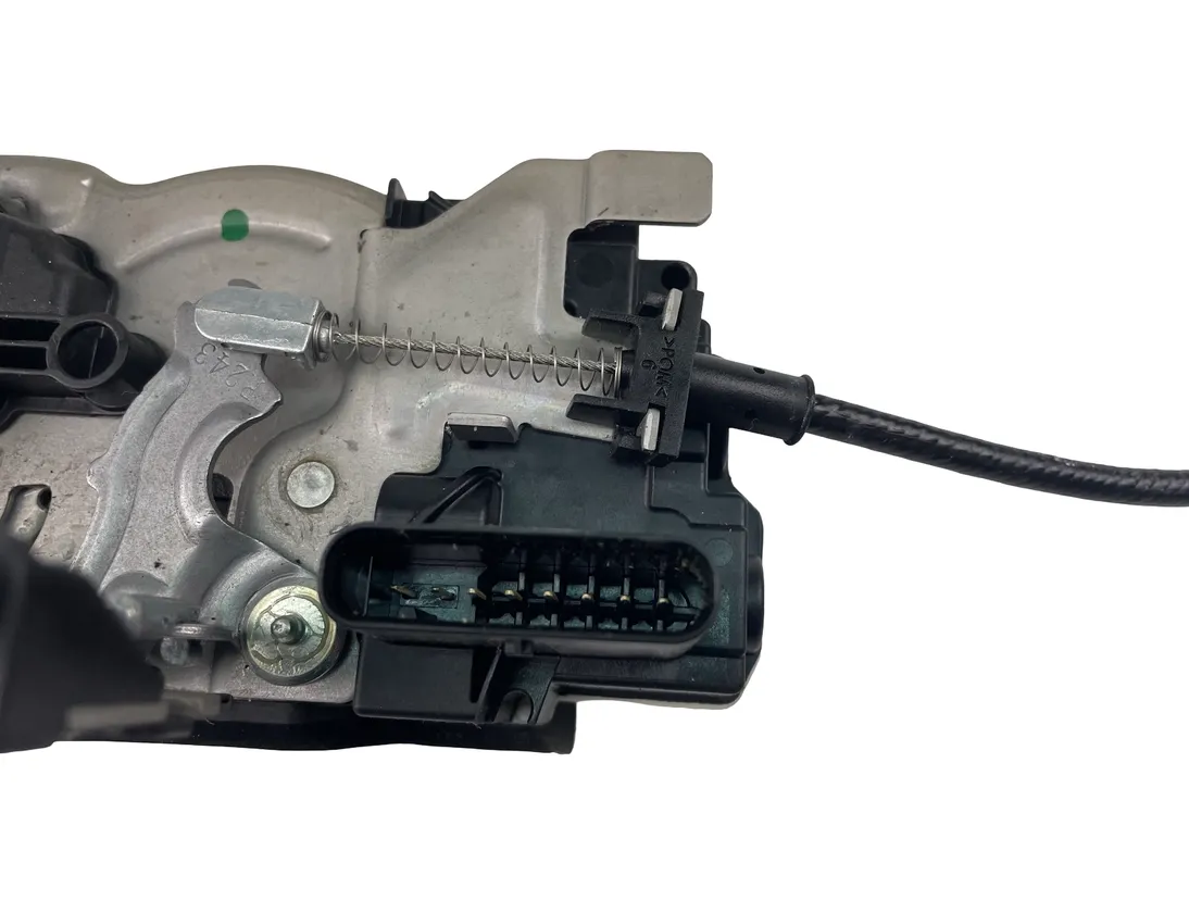 VOLVO XC60 2 generation (2017-2024) Замок задней правой двери 32131413 33557505