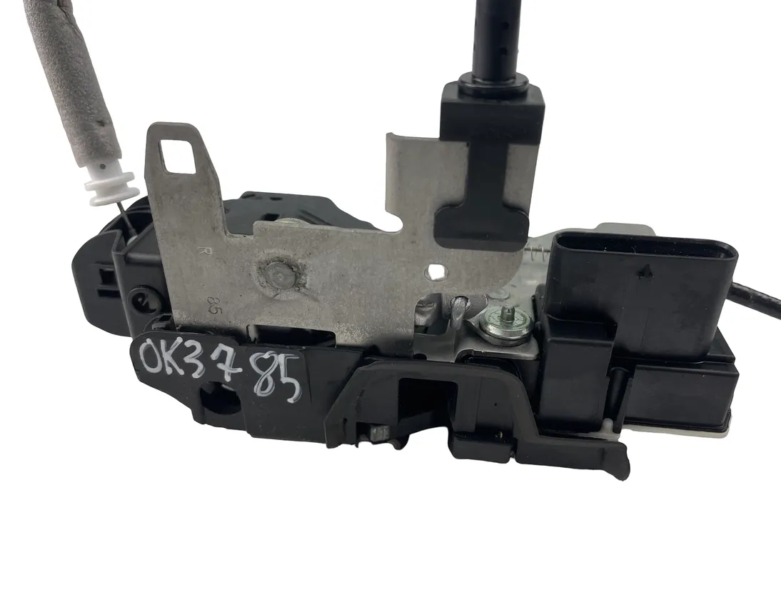 VOLVO XC60 2 generation (2017-2024) Замок задней правой двери 32131413 33557505