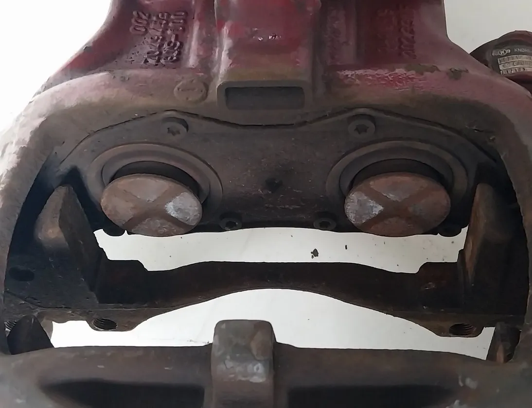 MERCEDES-BENZ ACTROS MP4 (2011-present) задний правый суппорт SL7514,K023249,202331F,Z049453,GJS-600,A0214209218,A0214209218,A0054200283,A0054200283,Rearright 25255181