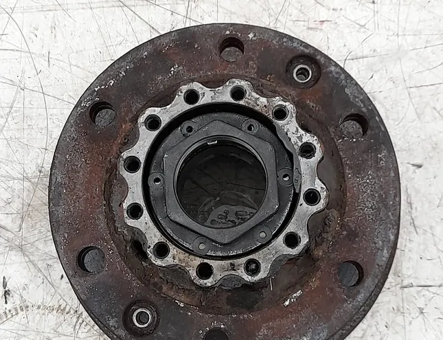 IVECO EuroCargo I-III (1991-2015) Ступица задняя левая 7189456,7173735,7189454 28486295