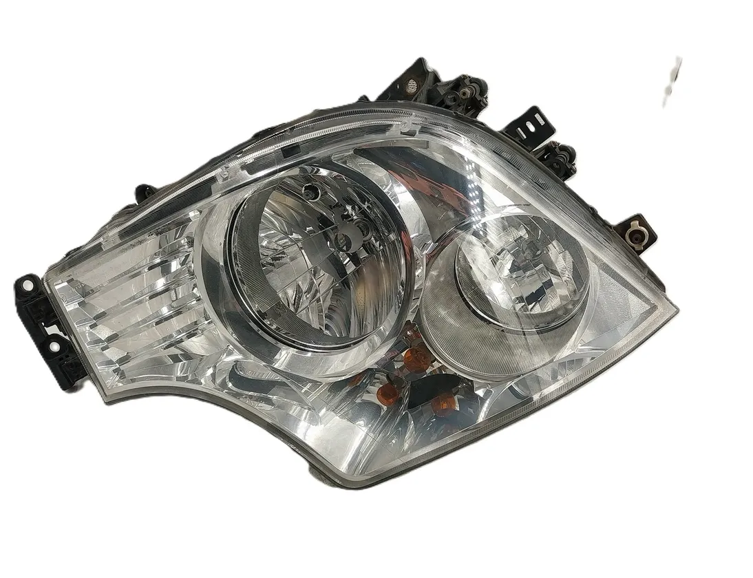 MERCEDES-BENZ ACTROS MP4 (2011-present) Priekšējais labais lukturis A9608200393,9608200393,100-17169,1310400HCR,A046193,A9608200393 31277191