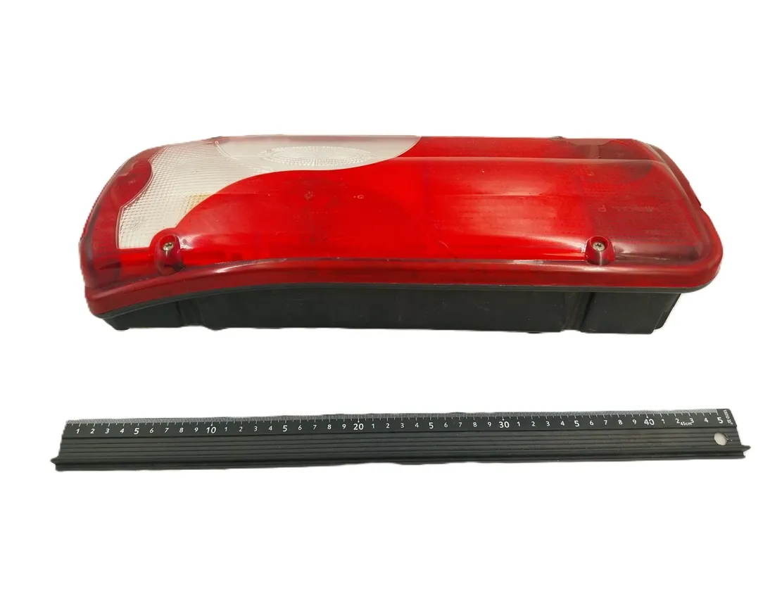 SCANIA P,G,R,T - series (2003-present) Aizmugurējais labais lukturis 156780RH,156780 31718723