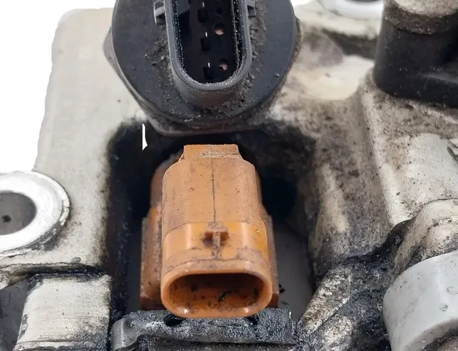 MERCEDES-BENZ ACTROS MP4 (2011-present) Degvielas spiediena regulators A4720700555,A4720700555,4720700555,0444031009,10R-046888,0281006262,A4710702235 33388373