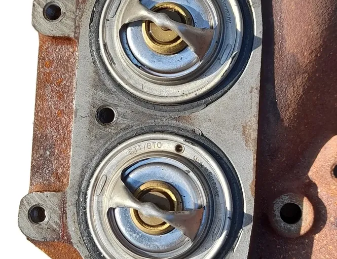 MERCEDES-BENZ ACTROS MP2 / MP3 (2002-present) Ūdens sūknis A5412001201,A5412001201,5412001201,A5412001401,A5412001401,5412001401,A5412020110,A5412020110,5412020110 34753253