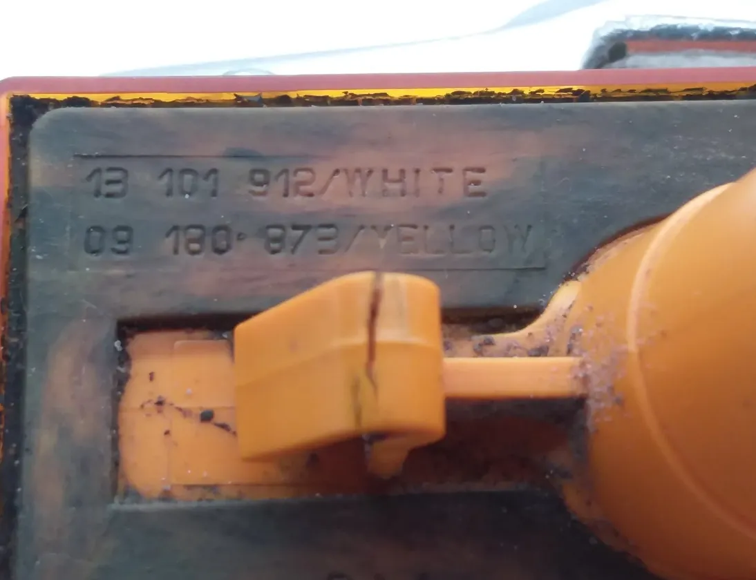 OPEL Vectra C (2002-2005) Priekšējā labā spārna pagrieziena signāls 09180873,13101912 25954164