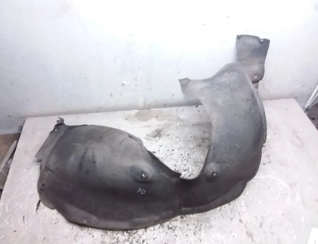 VOLKSWAGEN Touareg 1 generation (2002-2010) Front Right Inner Arch Liner 33365599