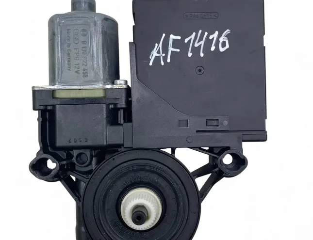 VOLKSWAGEN Passat B7 (2010-2015) Priekšējo labo durvju logu pacelšanas motorīts 3AA959702A 33110885