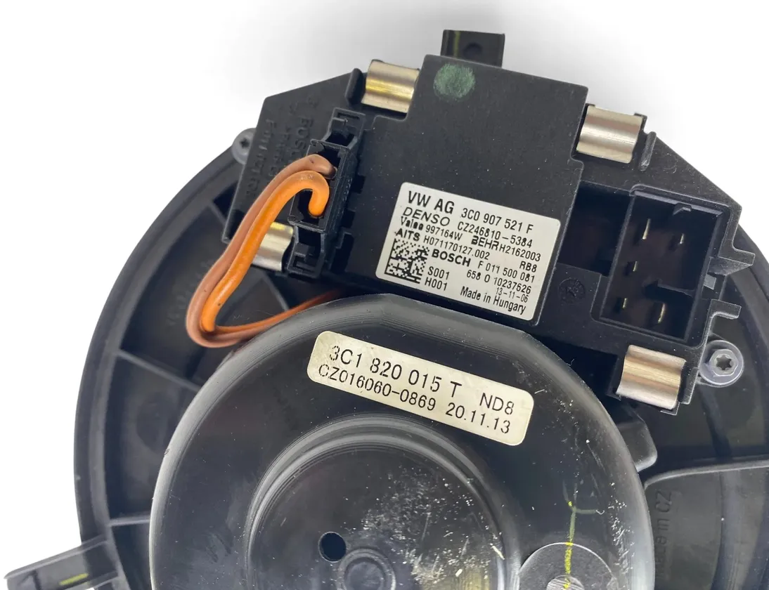 VOLKSWAGEN Passat B7 (2010-2015) Sildītāja ventilators 3C1820015T 33137331