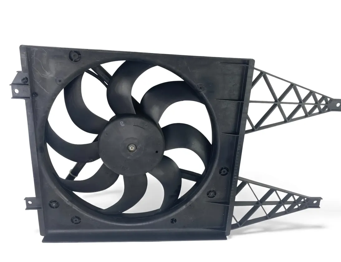 SKODA Fabia 2 generation  (2010-2014) Вентилятор радиатора 6Q0121207N 33334317