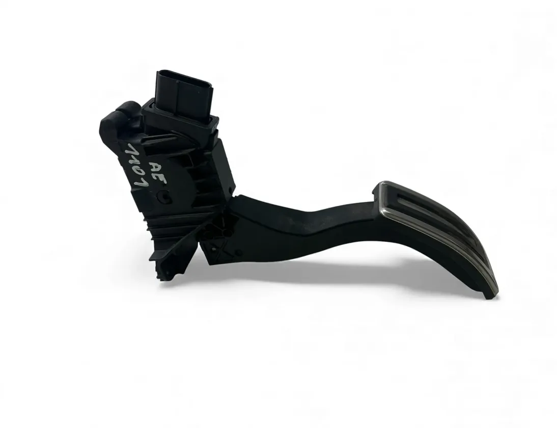 VOLKSWAGEN Golf 7 generation (2012-2024) Akseleratora / gāzes pedālis 5Q1723503H 33337669