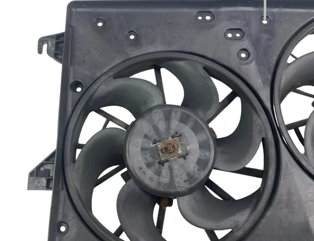 FORD Mondeo 3 generation (2000-2007) Radiatora ventilators 95BB-8146-BC 33345385