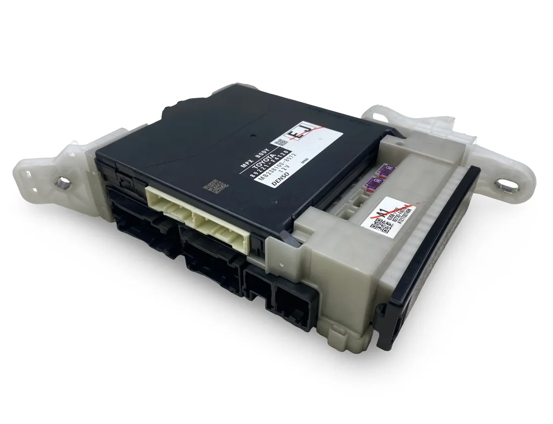 TOYOTA C-HR 1 generation (2016-2023) Блок управления 89221-F4120 33551587