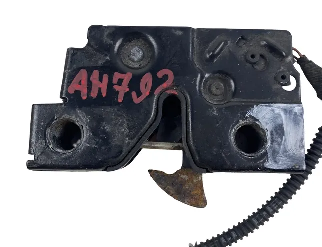 VOLKSWAGEN Golf 7 generation (2012-2024) Bonnet Lock 33559155