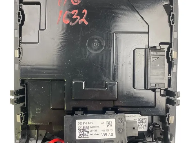 VOLKSWAGEN Golf 8 generation (2019-2023) Освещение салона 5Q0951172C 33616094