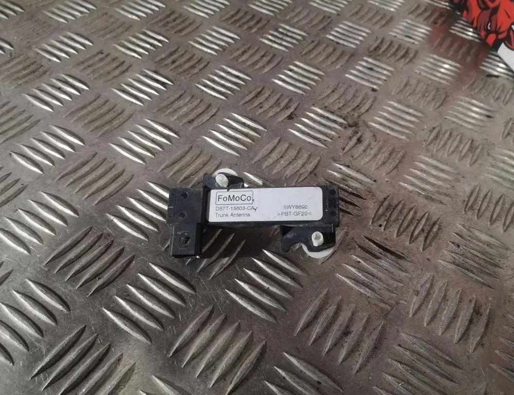 FORD USA Mustang 6 generation (2014-2024) Antena 5WY8692,PBTGF20,DS7T15603CA 32187234