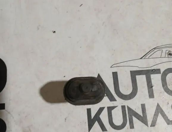 BMW 3 Series E90/E91/E92/E93 (2004-2013) Переключатель открытия топливного бака 82289392 33170008