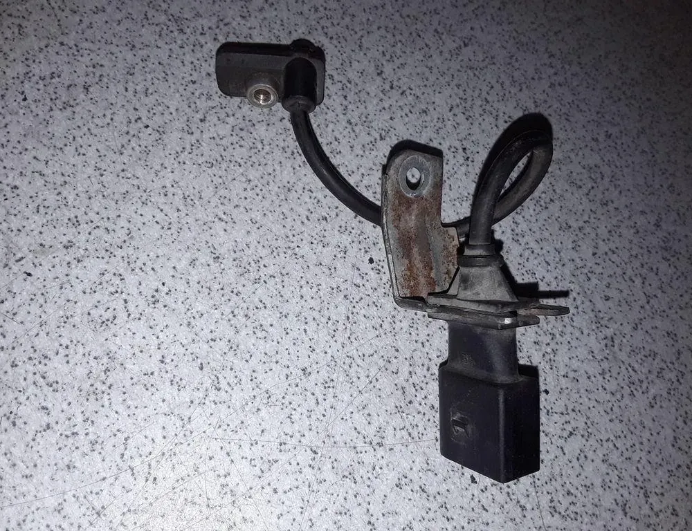 BMW 1 Series E81/E82/E87/E88 (2004-2013) Kloķvārpstas stāvokļa sensors 7809334 33747909