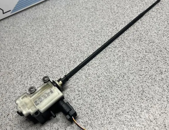 BMW 5 Series Gran Turismo F07 (2010-2017) Degvielas tvertnes vāciņa bloķēšana 7139398 33762690