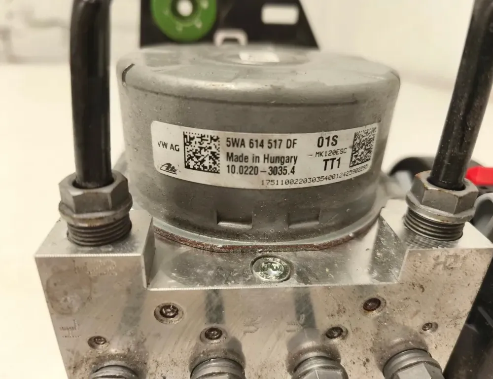 VOLKSWAGEN Golf 8 generation (2019-2023) ABS Pump 5WA614517DF 33501461