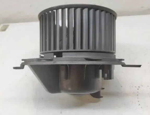 VOLKSWAGEN Golf 5 generation (2003-2009) Interior Heater 1K2819015 33239803