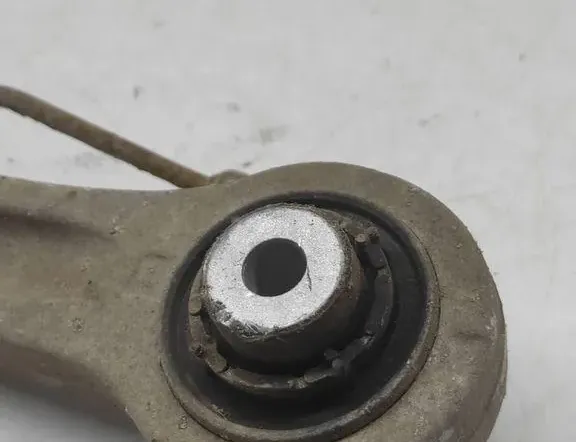 AUDI A6 C6/4F (2004-2011) Верхний рычаг передний правый 33240406