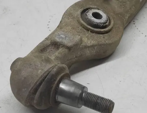 AUDI A6 C6/4F (2004-2011) Верхний рычаг передний правый 33240406