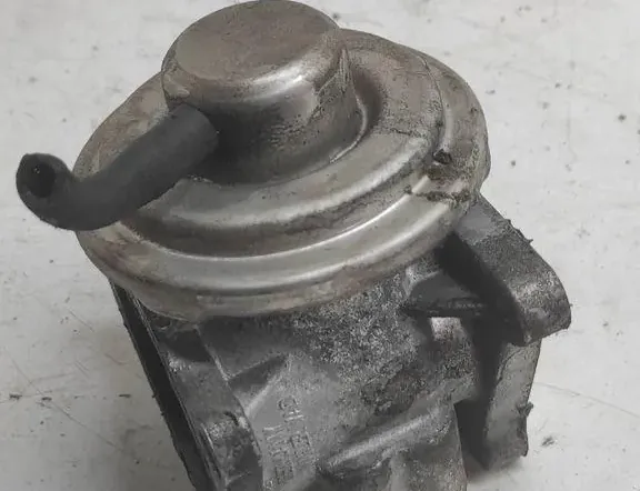 SEAT Altea 1 generation (2004-2013) EGR Valve 038129637D 33241182