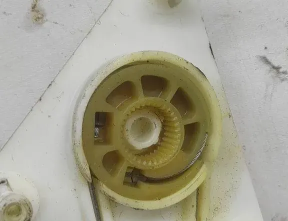 SEAT Altea 1 generation (2004-2013) Aizmugurējo kreiso durvju loga pacēlāja motorīts 5p0839401 33241244