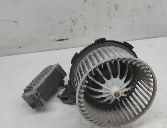 AUDI A4 B7/8E (2004-2008) Salona mazā ventilatora relejs 8K0820521,F011500024 33241546