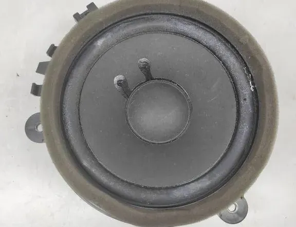 VOLVO V70 3 generation (2007-2020) Aizmugurējo kreiso durvju skaļrunis 30657445 33242622